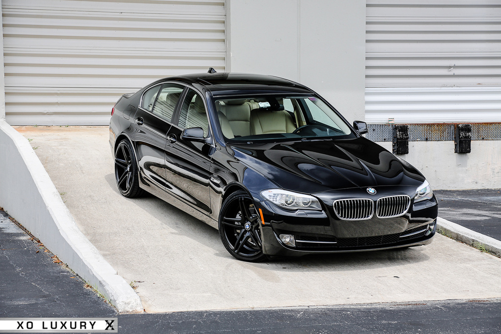 2012 BMW 5 Series | '12 BMW 528i on XO Caracas