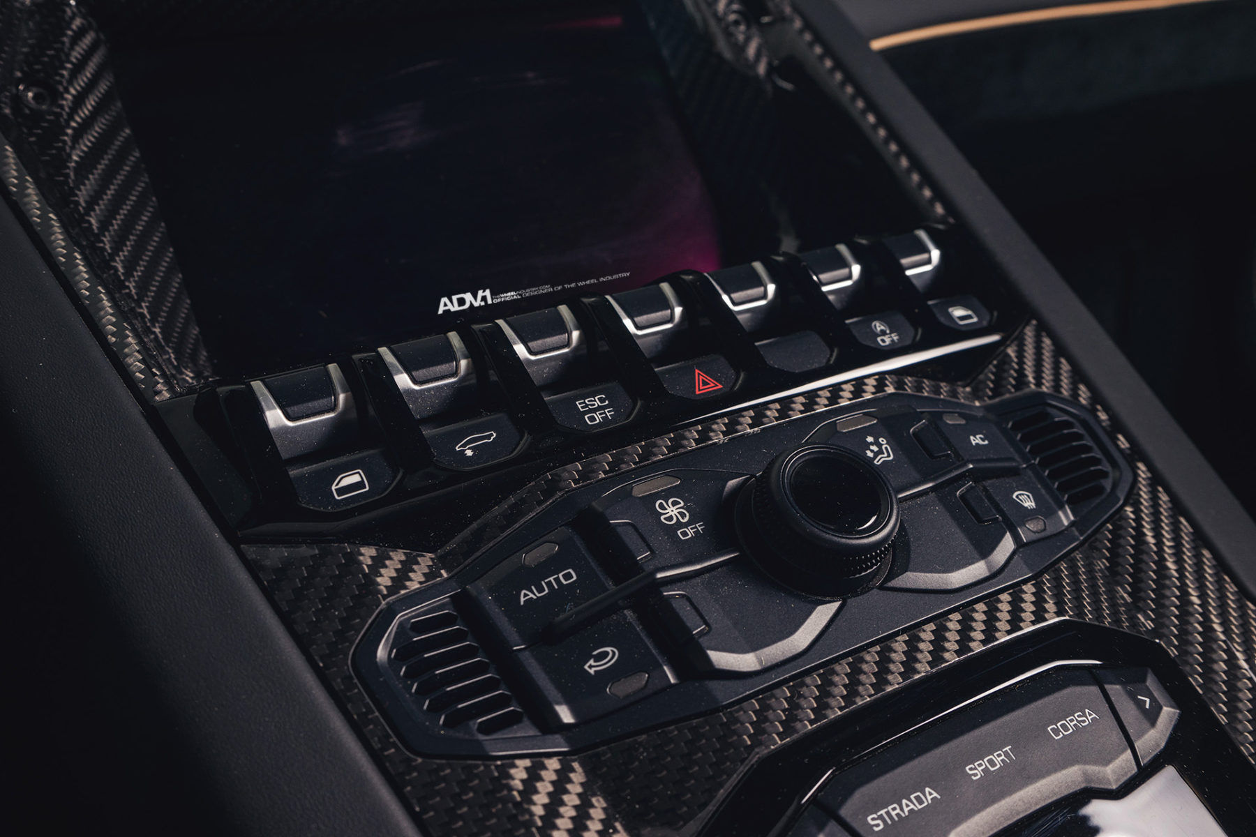 Lamborghini Aventador | Gold Lamborghini Aventador SV Roadster LP750-4 - ADV1 ADV5.3 Track Spec CS Series Centerlock