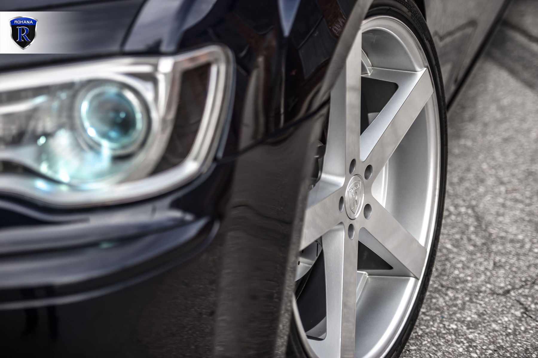 2016 Chrysler 300 | Chrysler 300 - Close Up Shot Of Rohana Spokes