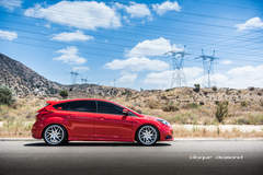 2014 Ford Focus Fitted With 19 Inch BD-3’s in Silver 	