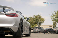 2016 Porsche GT4