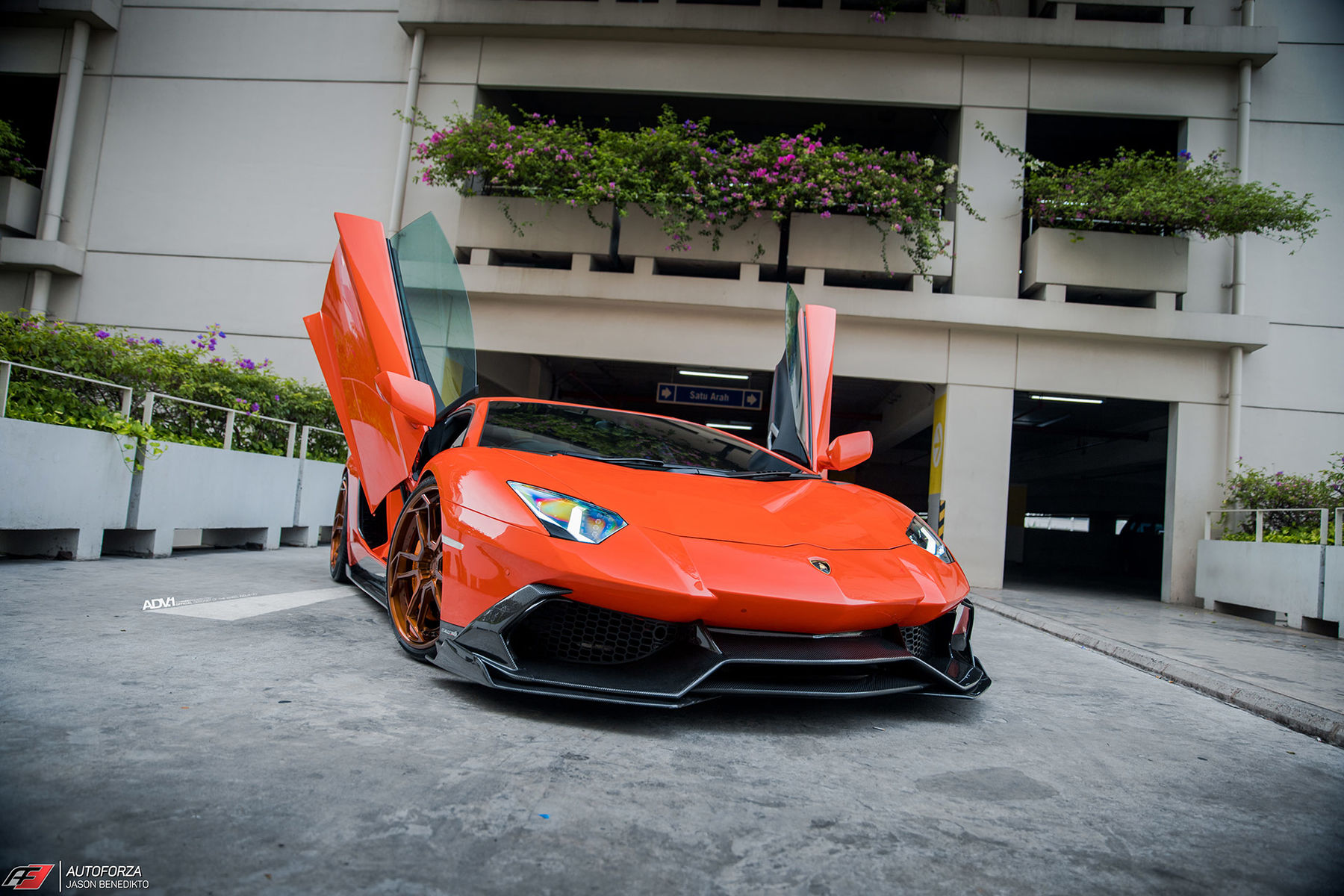 Lamborghini Aventador | Aracio Argos Orange Lamborghini Aventador LP700-4 - ADV.1 ADV5.3 Track Spec CS Series Wheels