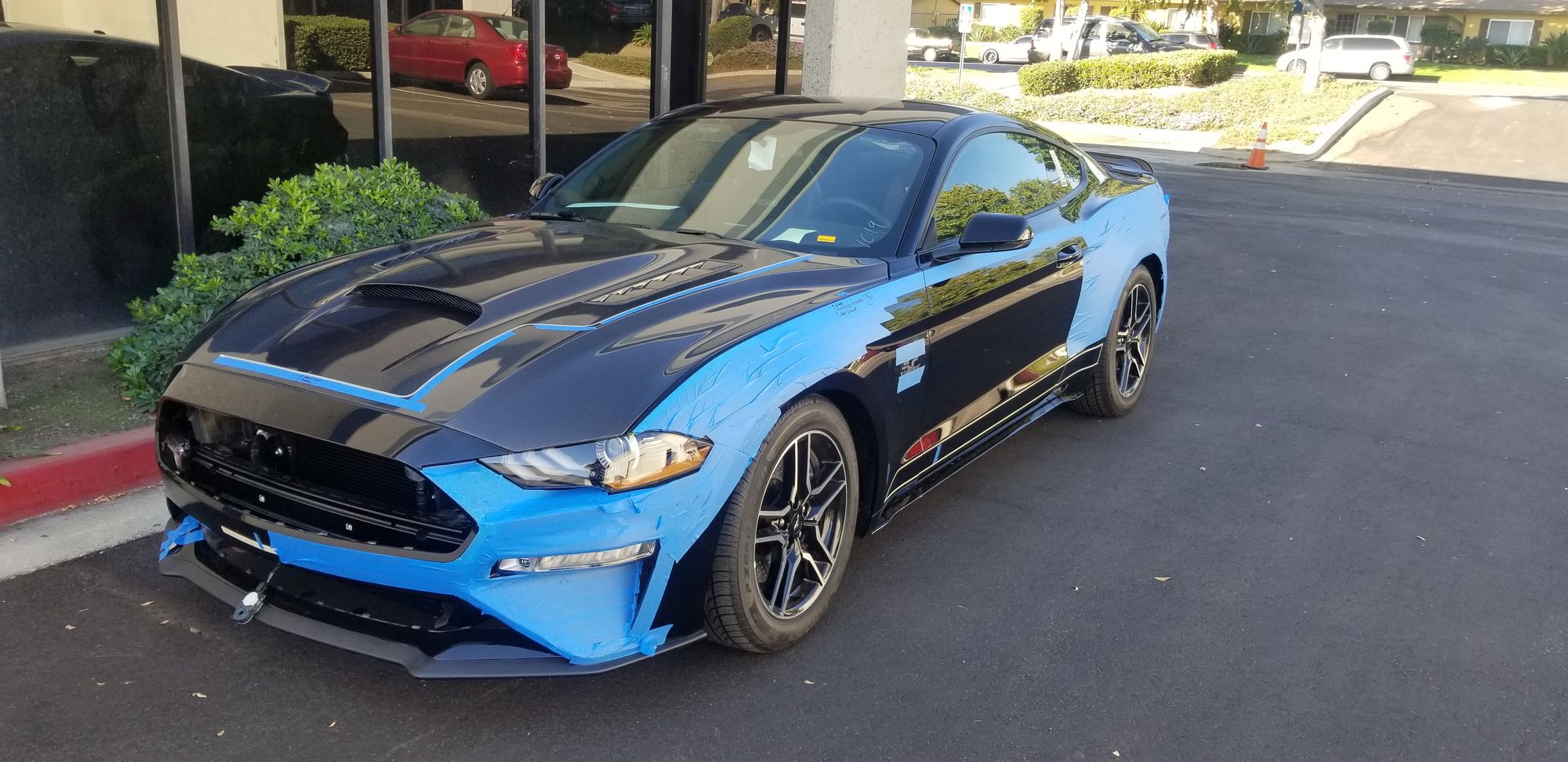 2019 Ford Mustang | 2019 Ford Mustang GT Fastback By California Pony Cars - Taping for paint