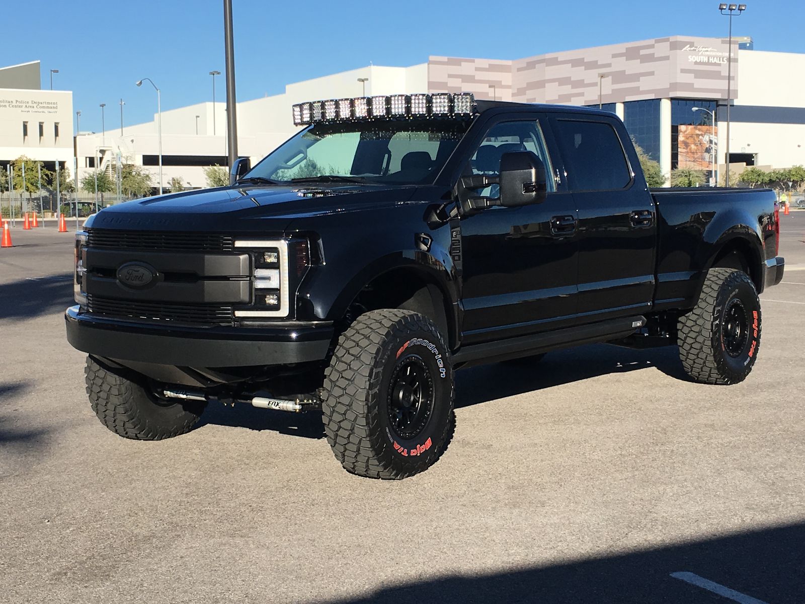 2019 Ford F-250 | 2019 F-250 4x4 SuperCrew By DeBerti Design - Front End FordSEMA