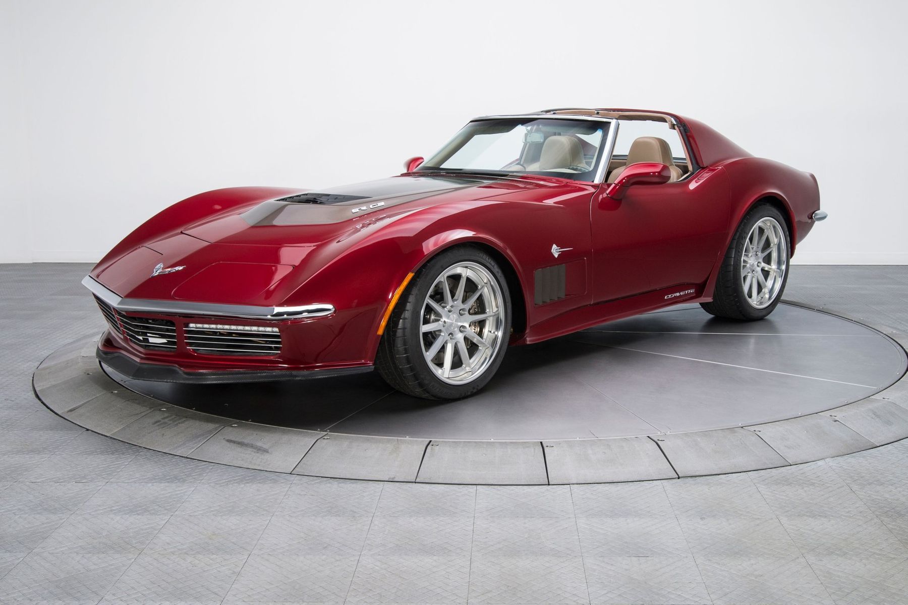 1972 Chevrolet Corvette Stingray | Keith Standish’s 1972 Chevrolet Corvette on Forgeline RB3C Wheels