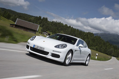'14 Porsche Panamera S E-Hybrid