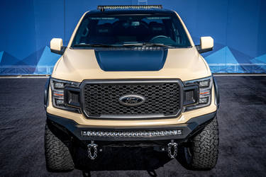2019 Ford F-150 | 2019 Ford F-150 Lariat Sport SuperCrew 4X4 By DRAGG - high front head on shot 