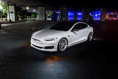 White Tesla Model S - ADV.1 ADV5.2 M.V2 SL Wheels