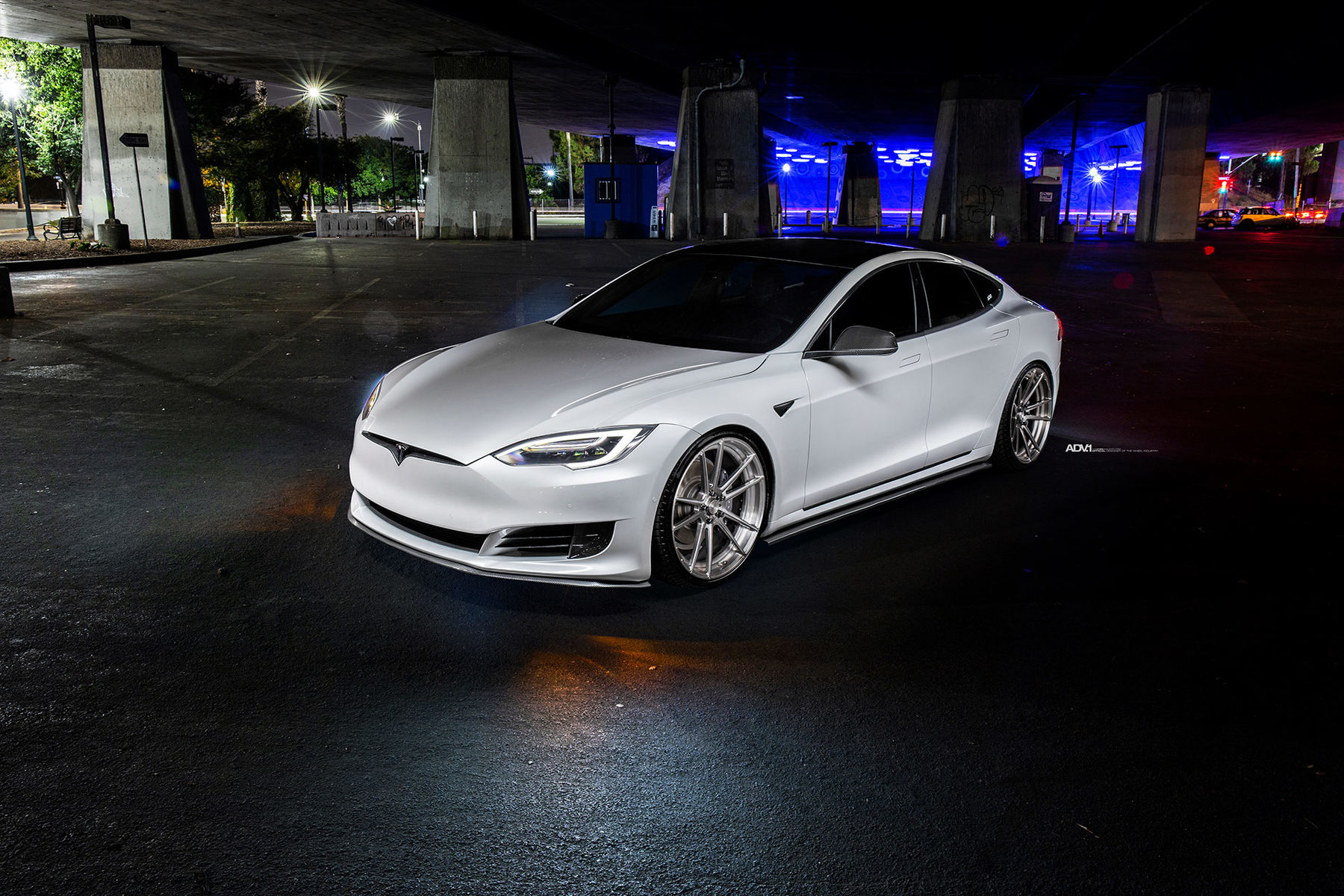 Tesla Model S | White Tesla Model S - ADV.1 ADV5.2 M.V2 SL Wheels