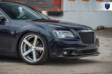 2016 Chrysler 300 | Chrysler 300 - Front Left Wheel