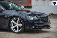 Chrysler 300 - Front Left Wheel