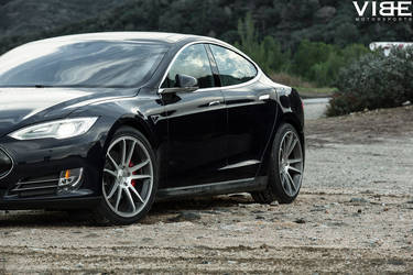 Tesla Model S P85D on Concavo CW-S5 Wheels - Wheel Shot