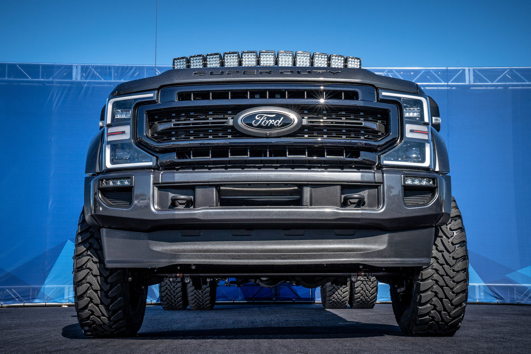 2020 Ford F-450 Super Duty | 2020 Ford F-450 Platinum DRW Crew Cab 4x4 - low front head on shot