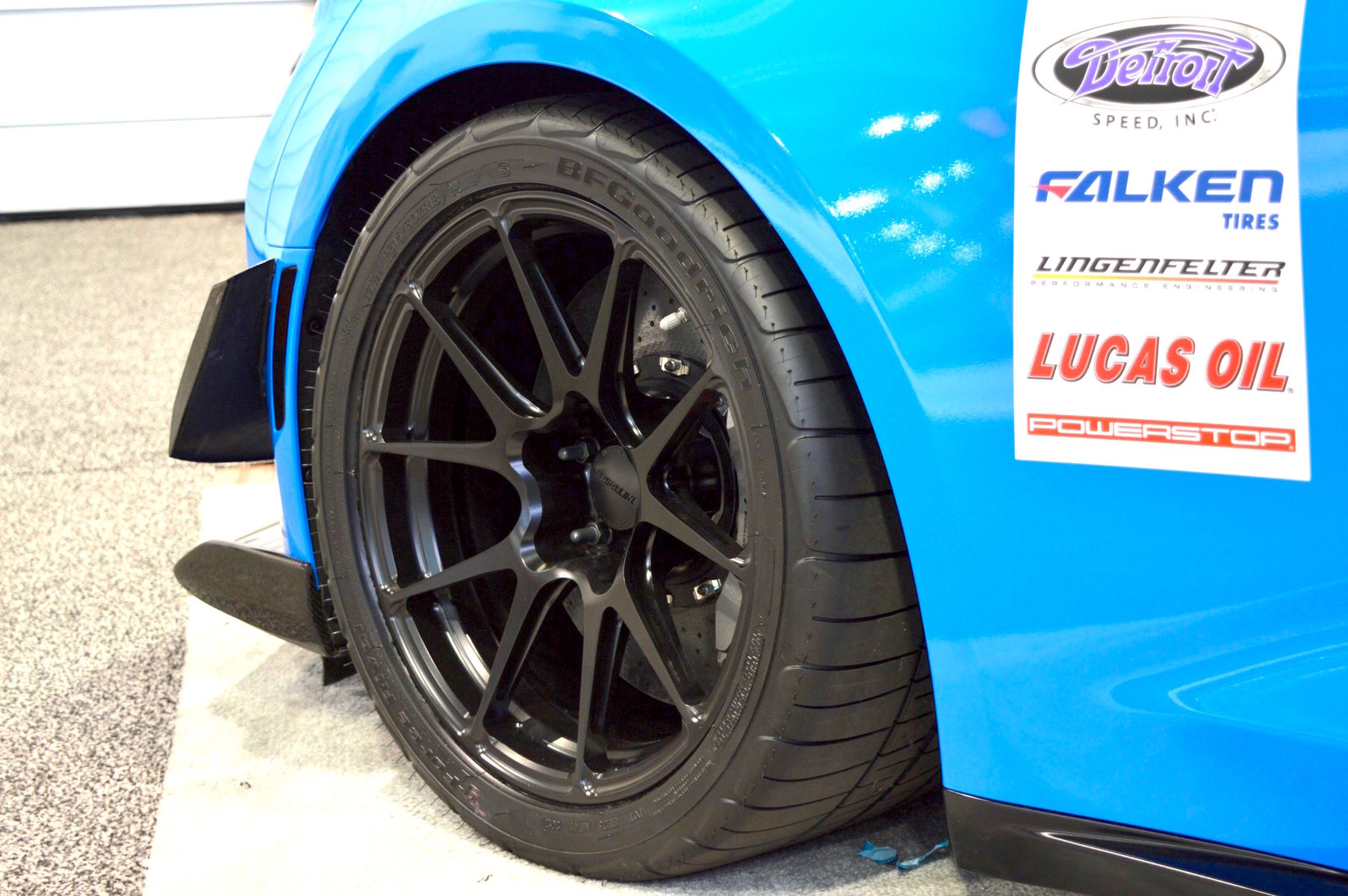 2017 Chevrolet Camaro | Anderson Composites Camaro ZL1 1LE on Forgeline One Piece Forged Monoblock GA1R Open Lug Wheels