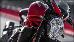 Monster 1200 R - Headlight