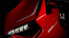Ducati 1199 Panigale R - Italian Details