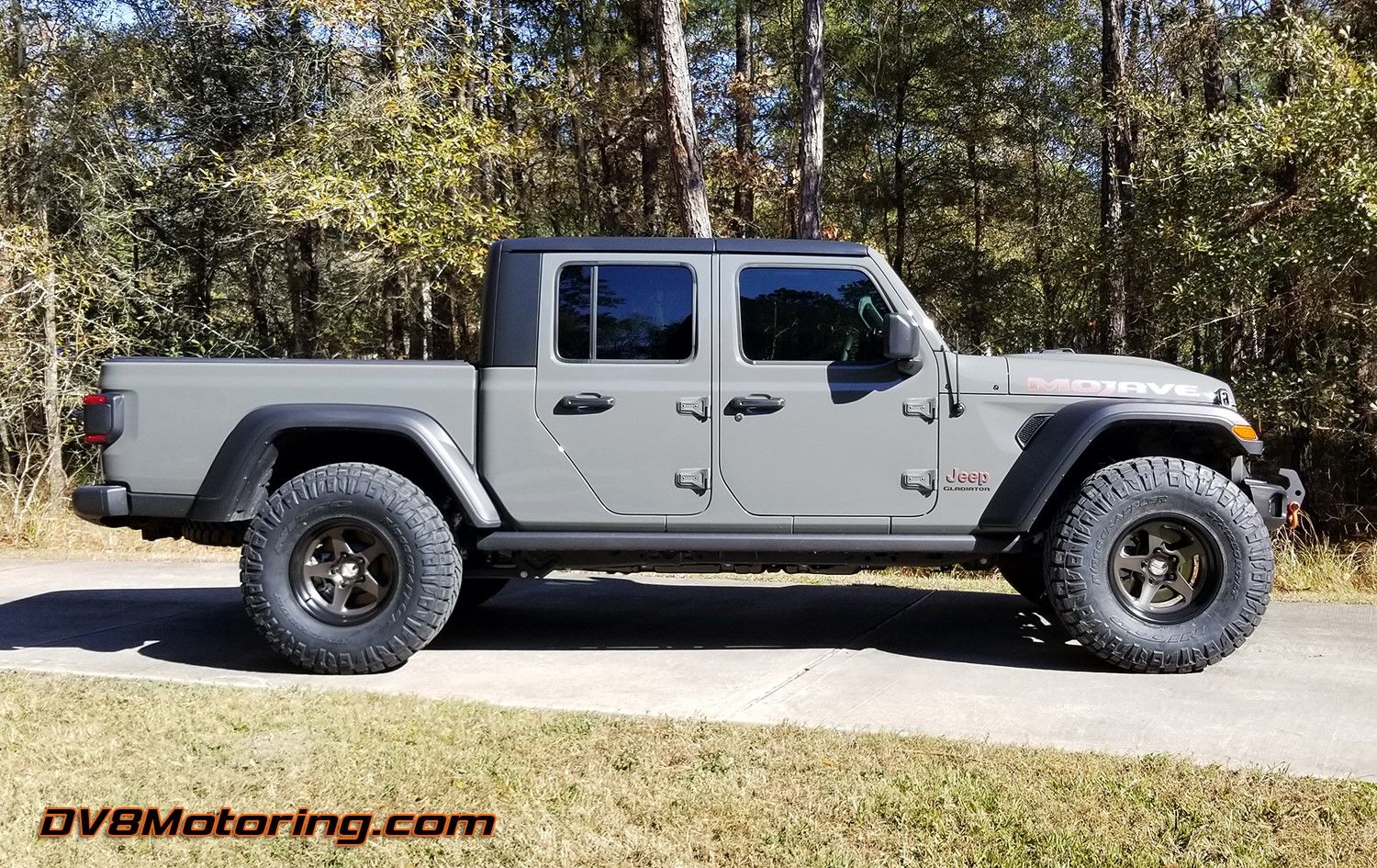2020 Jeep Wrangler | Tony Whatley's Jeep Gladiator Mojave on Forgeline Forged Three Piece FF3 Open Lug Wheels