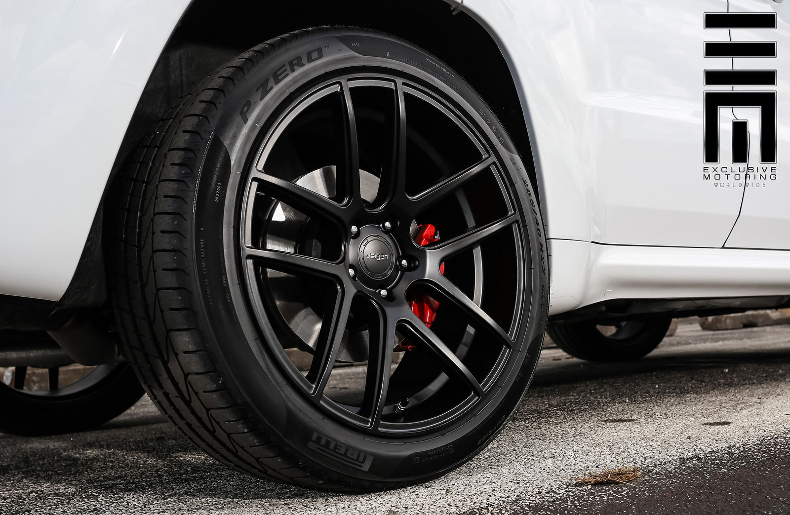 2015 Jeep Grand Cherokee | Jeep Cherokee SRT8 on Velgen Wheels VMB5 - Satin Black Finish