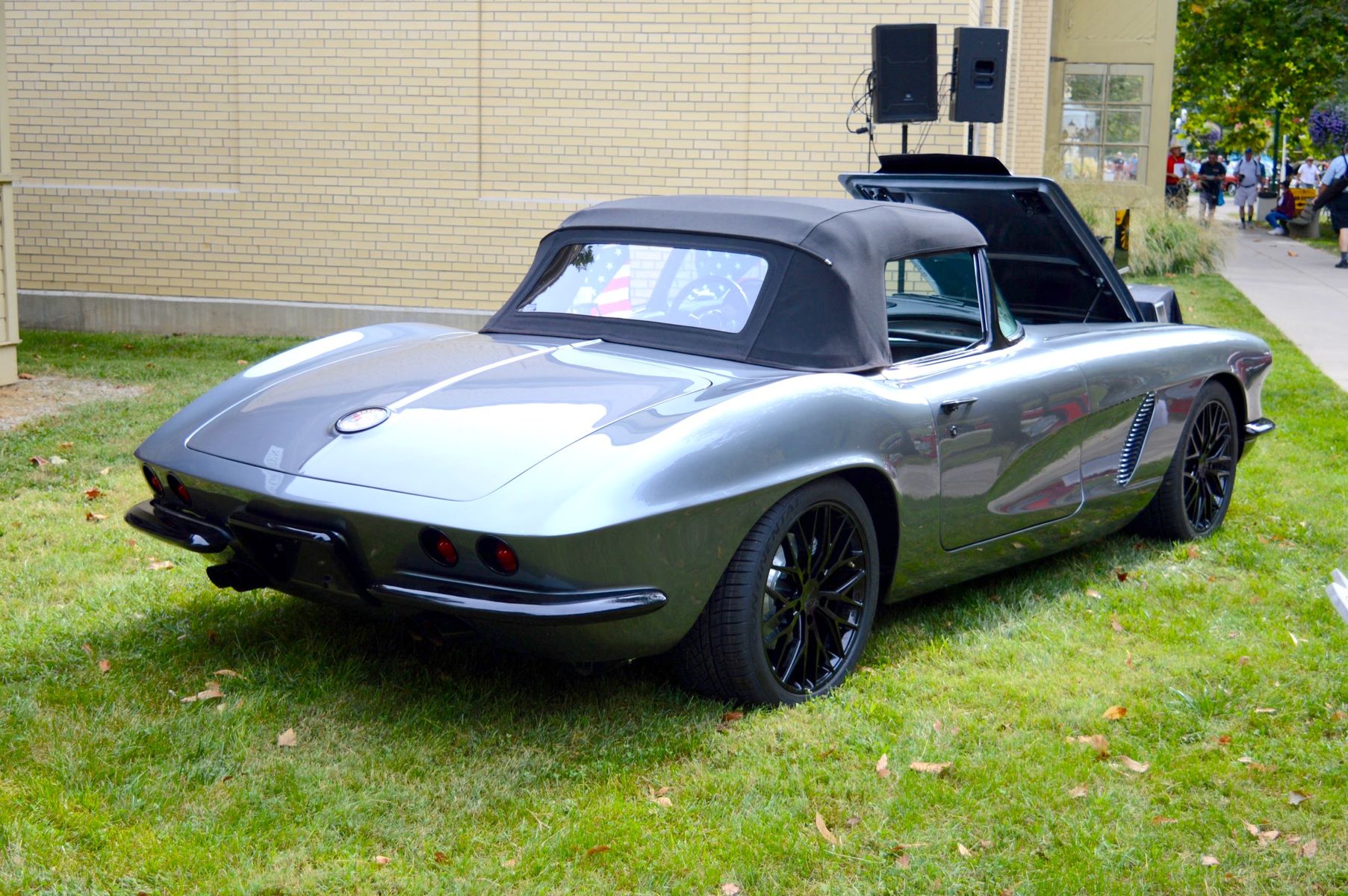 1962 Chevrolet Corvette | Joe Duckro’s 1962 Chevrolet Corvette on Forgeline One Piece Forged Monoblock ZH1 Wheels