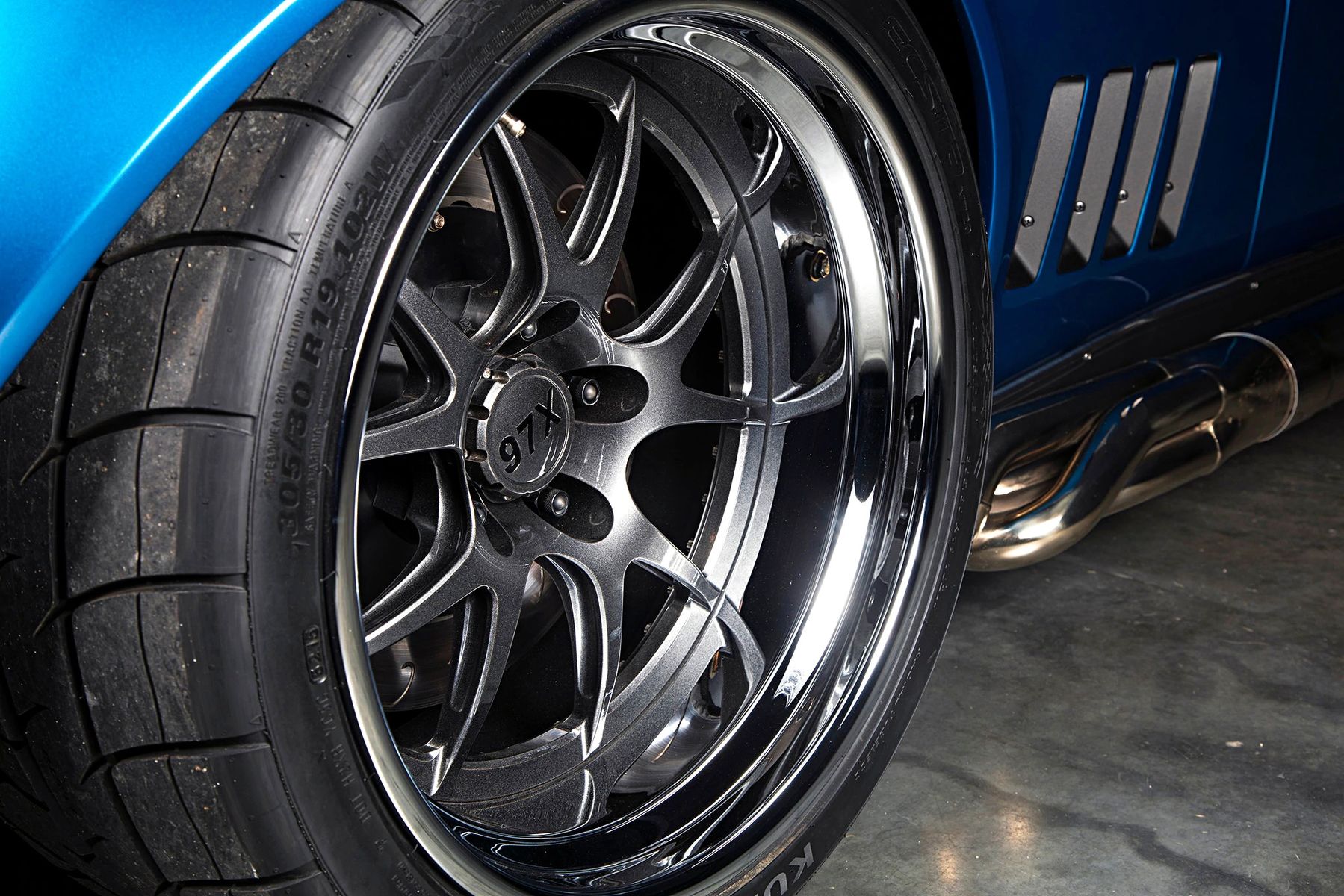 1969 Chevrolet Corvette Stingray | Bob Gawlik’s Detroit Speed ’69 Corvette on Forgeline GA3R Wheels