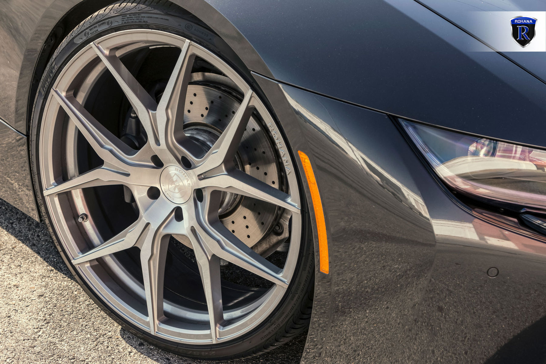2016 BMW i8 | BMW i8 Charcoal - Wheel Close-up