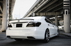 '09 Lexus LS460 on XO Tokyo's