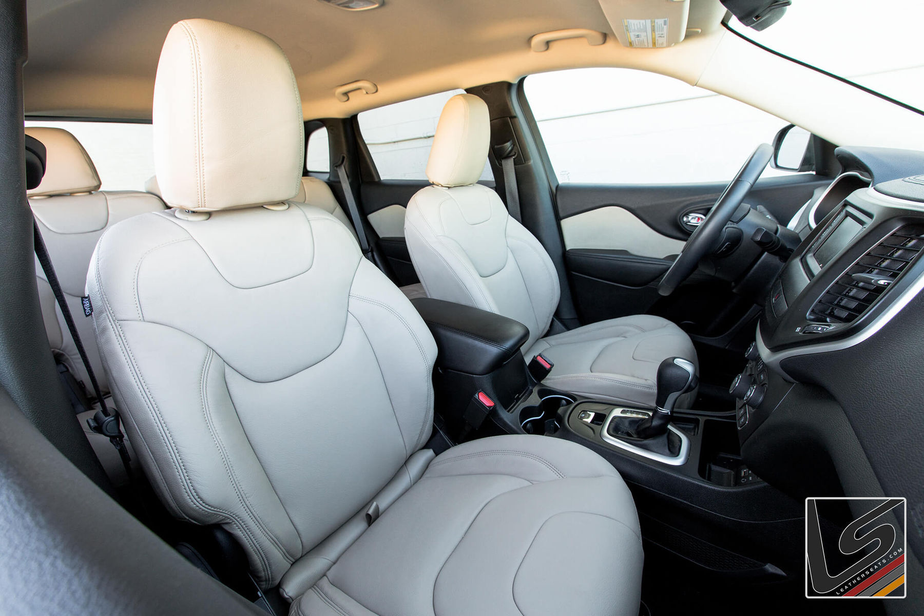 2015 Jeep Cherokee | 2015 Jeep Cherokee Interior By LeatherSeats.com