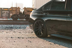 BMW 330i - Rear Right Wheel