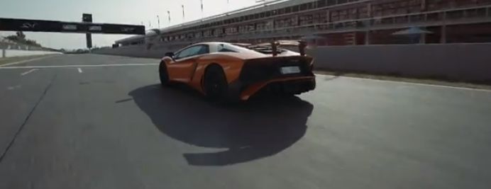  Lamborghini  | VIDEO: Lamborghini LP750-4 SV hits 217 mph