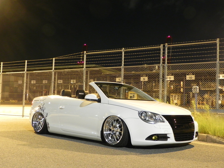 2010 Volkswagen Eos | '10 VW Eos on Klutch SL14's