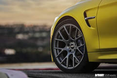 V810 Gunmetal 19" | BMW F82 M4 Austin Yellow