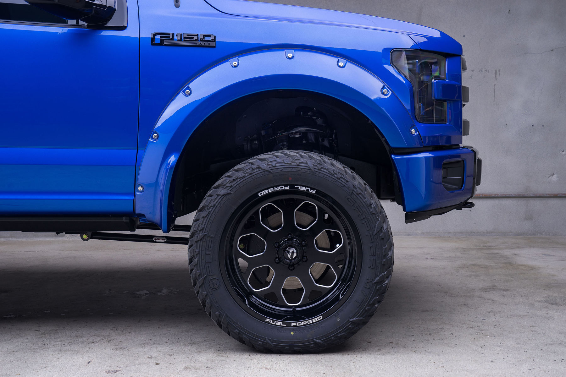 2015 Ford F-150 | '15 Ford F-150 CrewCab by Leer