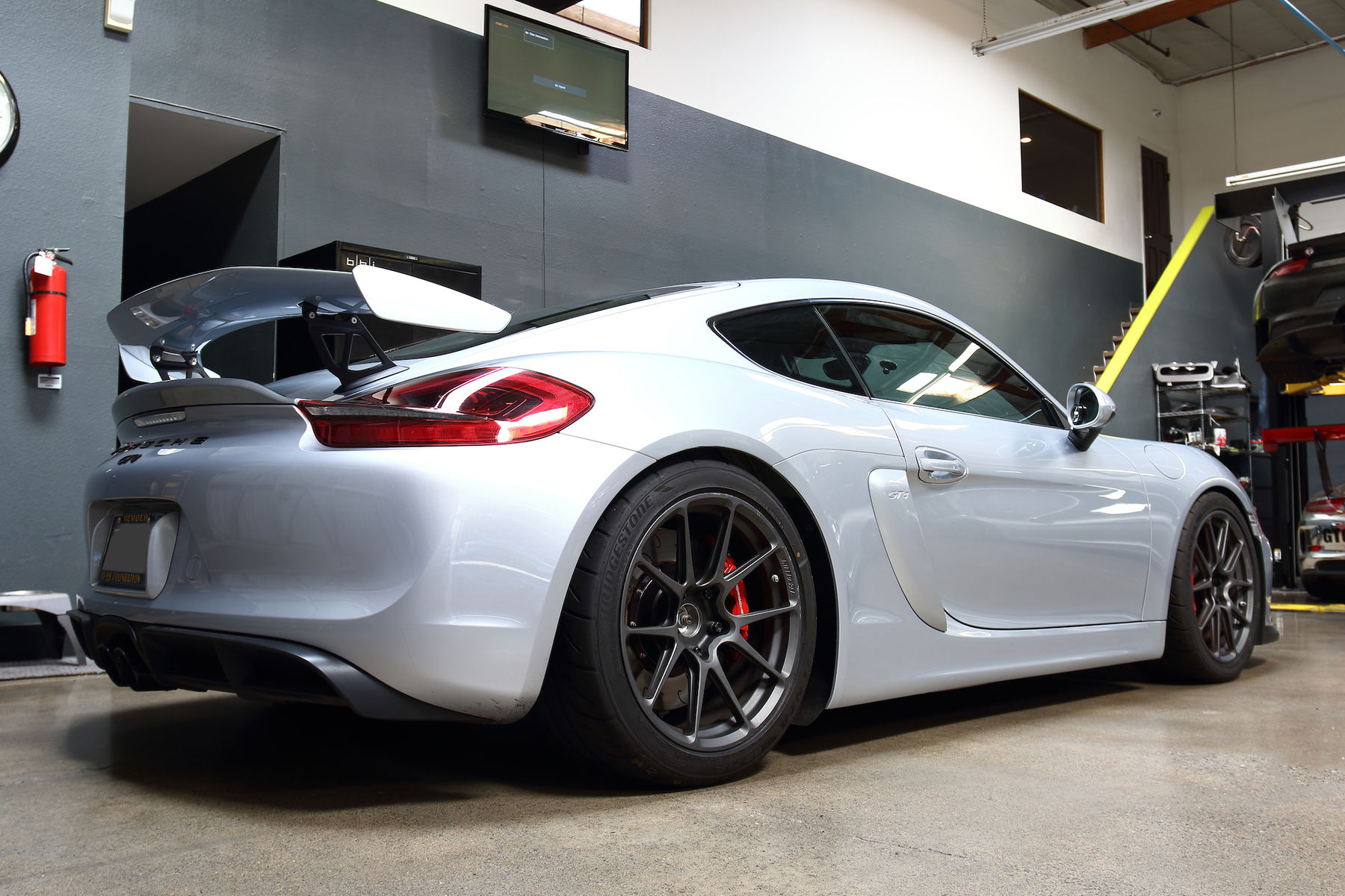 2016 Porsche Cayman | BBi Autosport-Prepped Porsche Cayman GT4 on Forgeline One Piece Forged Monoblock GS1R Wheels