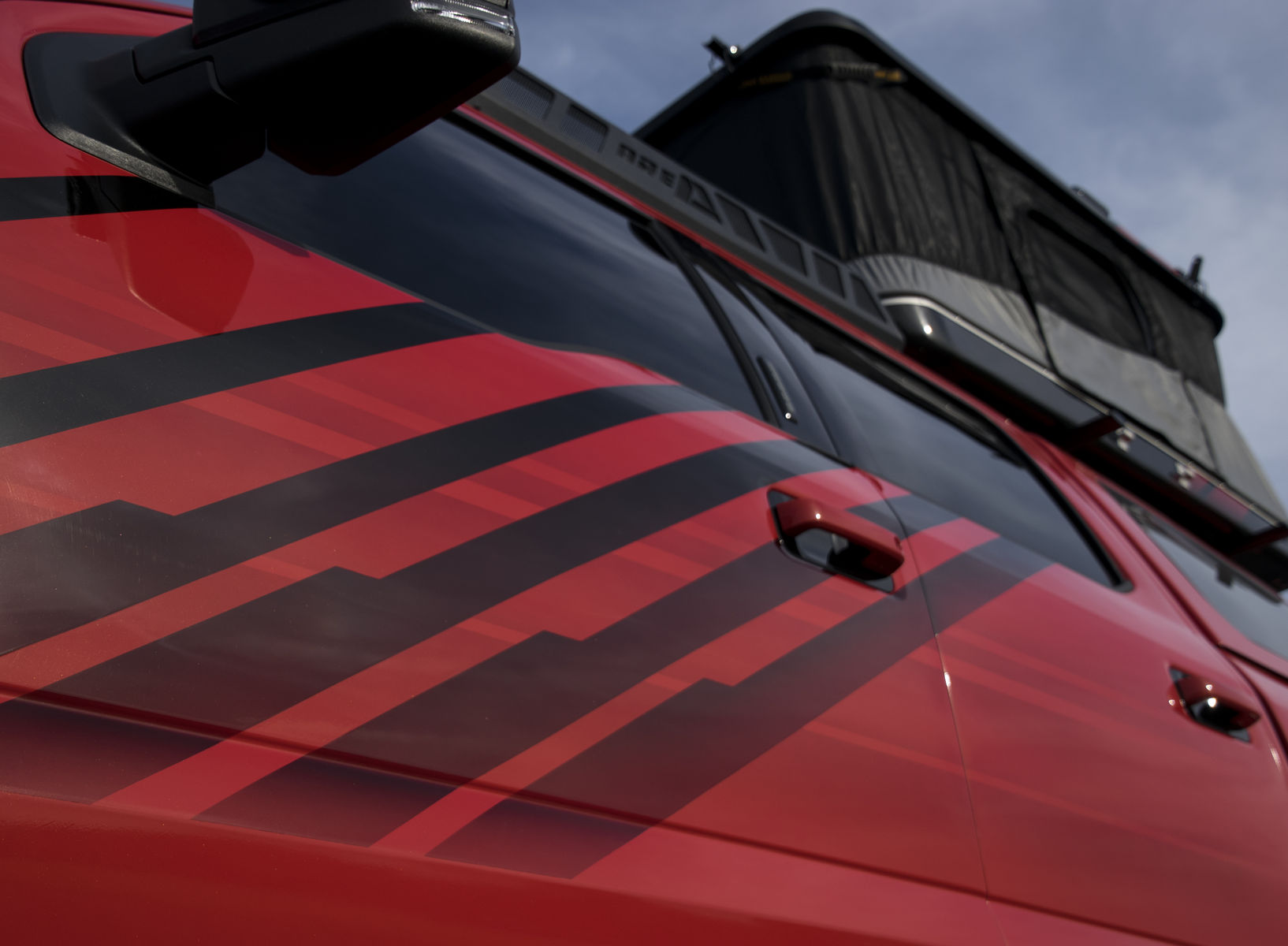 2018 Ford F-150 | 2018 Ford F-150 4x4 XLT SuperCrew by A.R.E. Accessories - Graphics FordSEMA