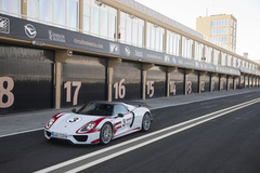 '15 Porsche 918 Spyder Weissach Package