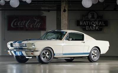 The 1965 - 1970 Shelby GT350 & GT500 Mustangs