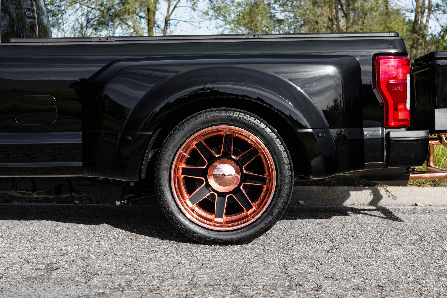 2019 Ford F-350 | 2019 Ford F-350 Lariat DRW Crew Cab 4X2 by Extang Truck Bed Covers - Rear Stance FordSEMA