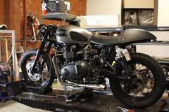 Installing British Customs 2-into-1 exhaust 