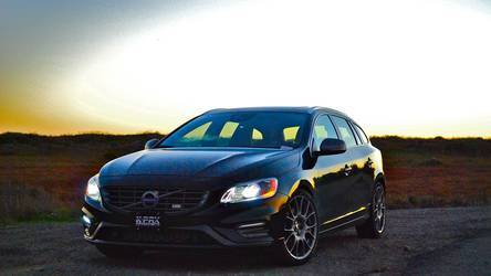2015 Volvo  | K-PAX Racing VOLVO V60 GT6 - Front End Shot