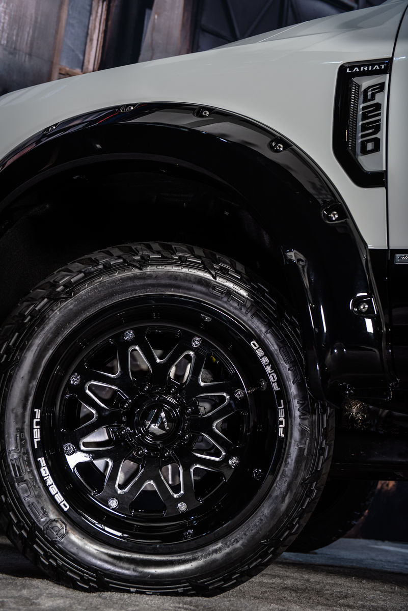 2017 Ford F-250 | 2017 Ford F-250 Super Duty 4x2 Lariat Crew Cab by Airdesign USA - Fender Flare with Wheels #FordSEMA