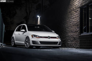2014 Volkswagen GTI | V810 Gunmetal 18" | VW MK7 GTI Candy White