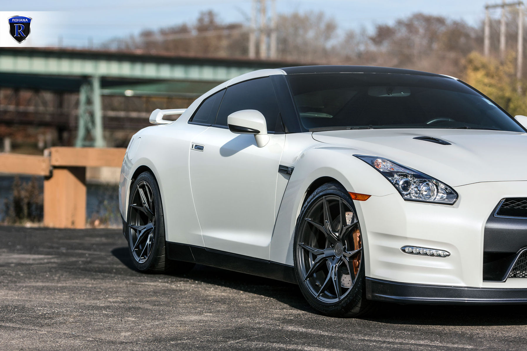 Nissan GTR White Tuning