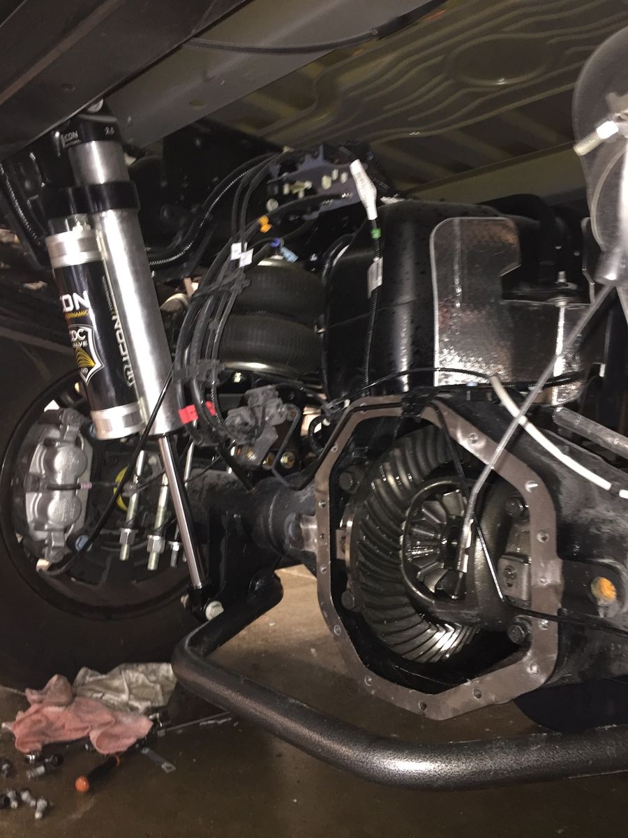 2017 Ford F-350 Super Duty | 2017 Ford Super Duty F-350 Lariat by Hellwig Suspension Products - Hellwig Big Wig Rear Sway Bar FordSEMA