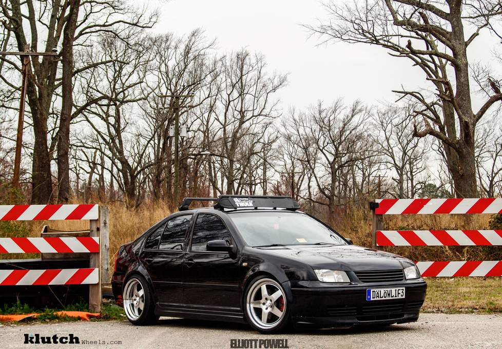 2004 Volkswagen Jetta | '04 VW MK4 Jetta on Klutch SL5's