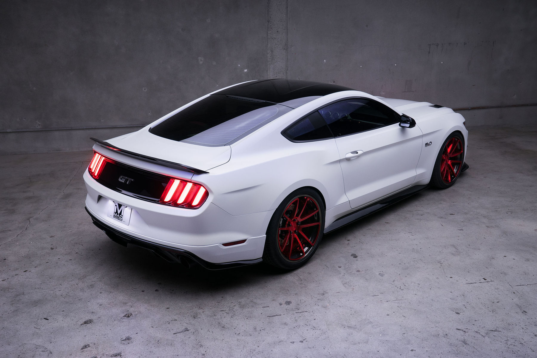 Ford Mustang 2015 White