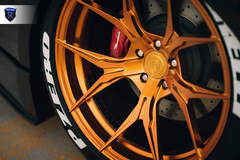 Lowered Maserati Ghibli - Gold Wheels