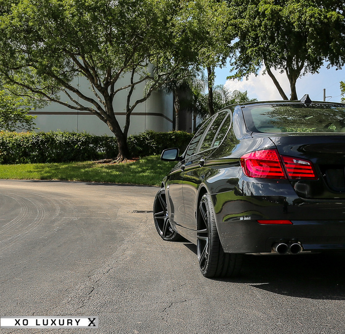 2012 BMW 5 Series | '12 BMW 528i on XO Caracas