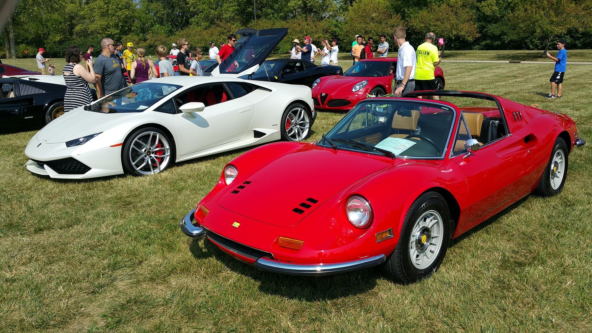    | Dino and Huracán