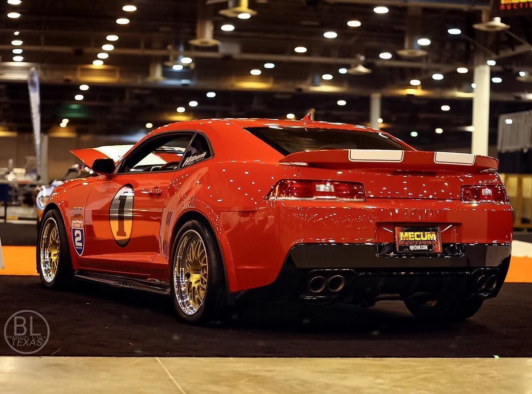 2015 Chevrolet Camaro | Big Red Edition Camaro Z/28 on Forgeline GX3R Wheels at Mecum Auction Houston
