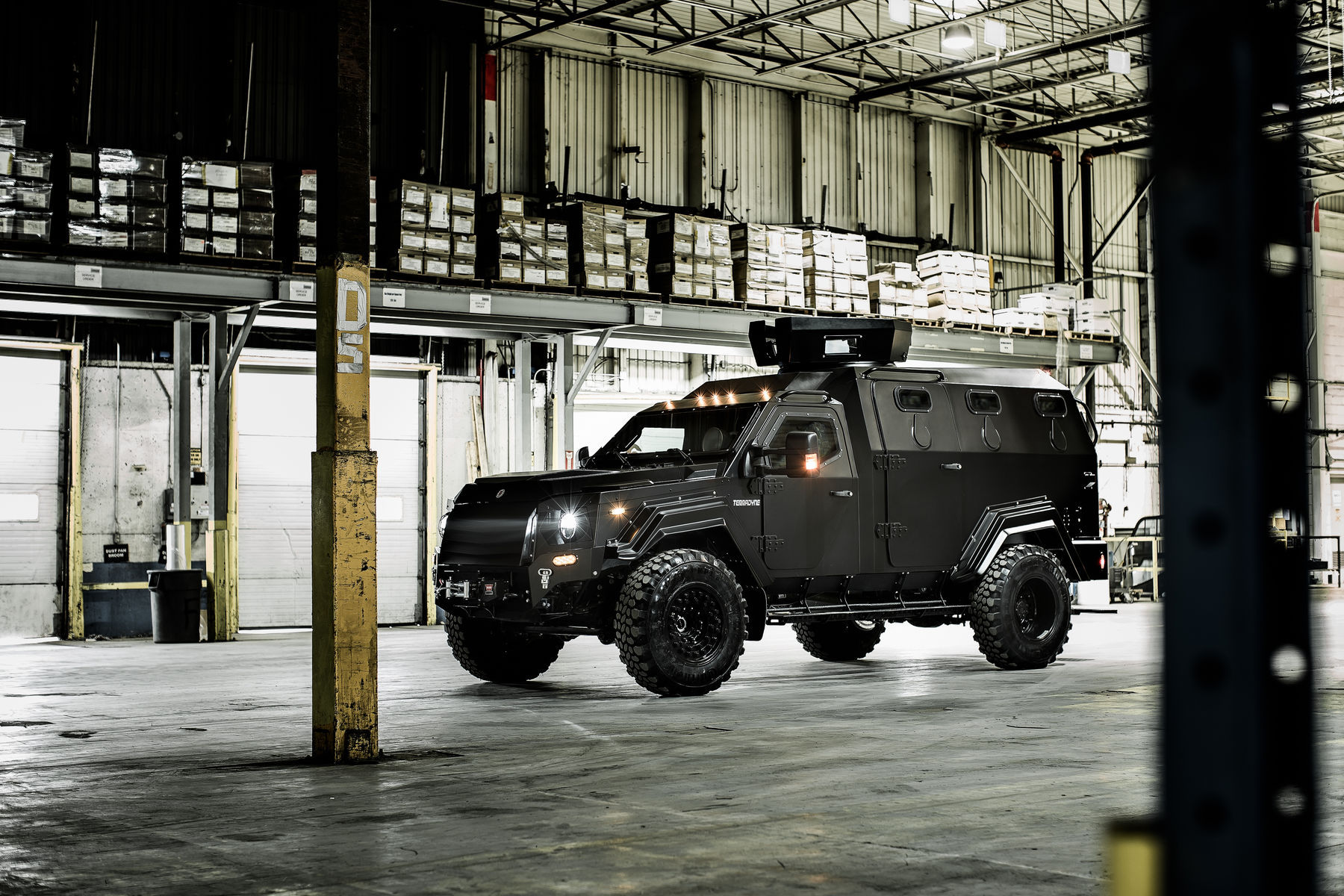 Gurkha машина. Gurkha MPV. Terradyne Gurkha. Gurkha броневик FBI. Terradyne Armored vehicles.